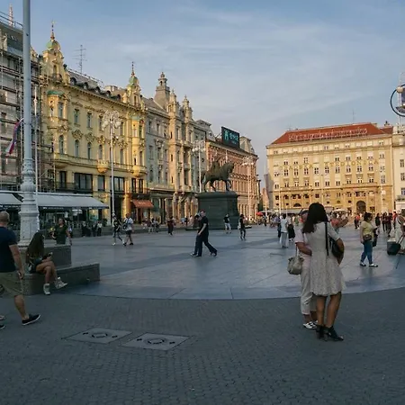 Karlo Main Square Apartments Zagreb Exterior photo